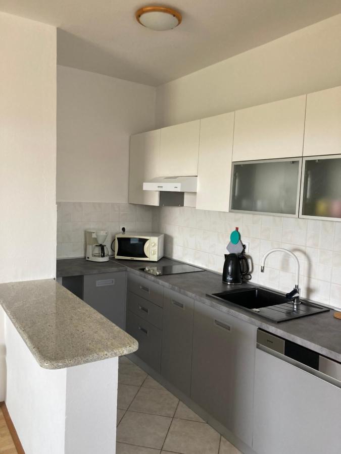 Apartment Jasna B Omišalj Exterior foto
